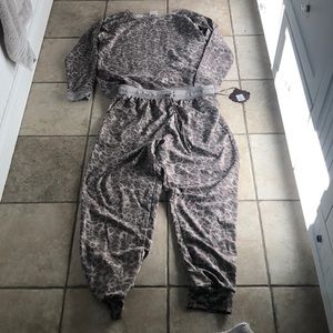Knox Rose 2 Piece Leopard Jogger Set BNWT
